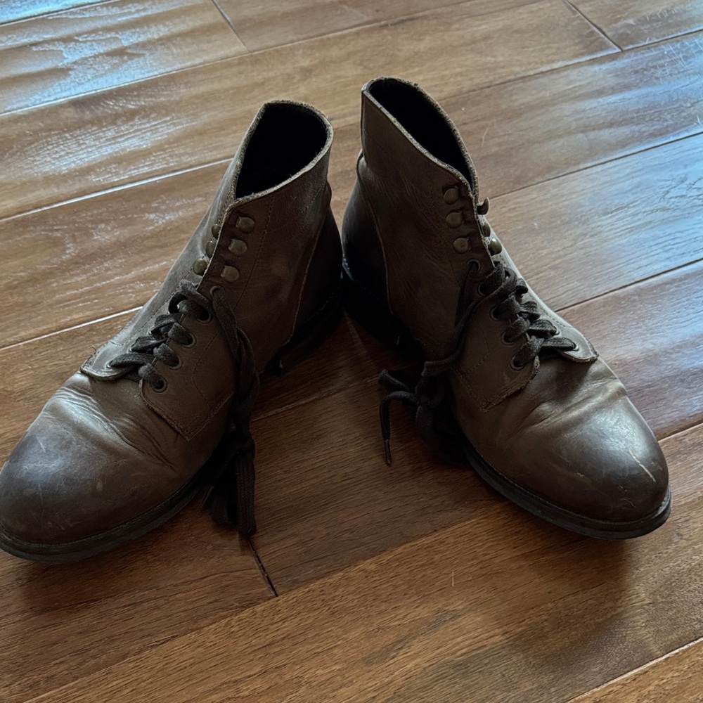 Men's Dark Brown Lace-Up Boots